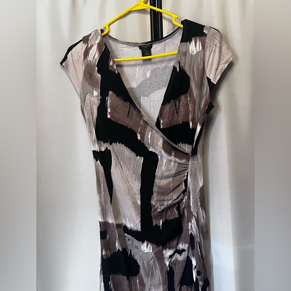 Ann Taylor Gray and Cream Dress